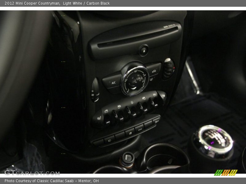 Light White / Carbon Black 2012 Mini Cooper Countryman