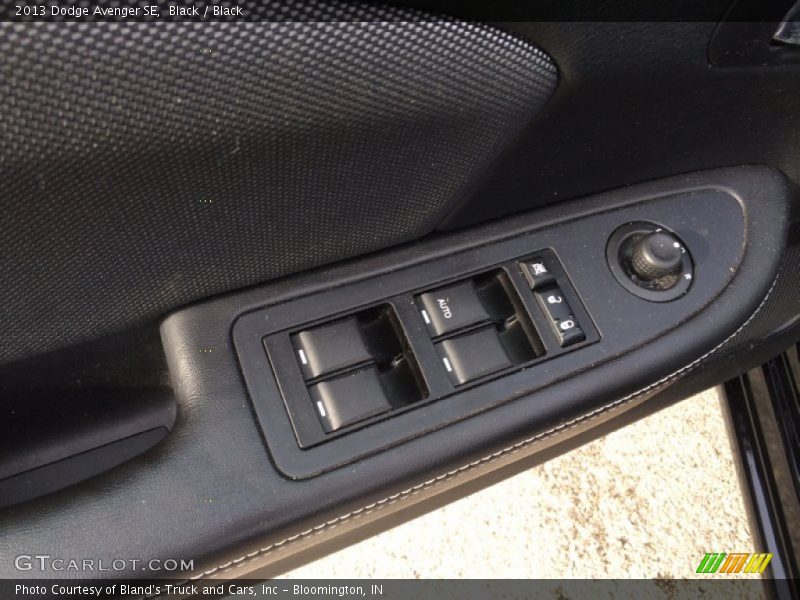 Black / Black 2013 Dodge Avenger SE