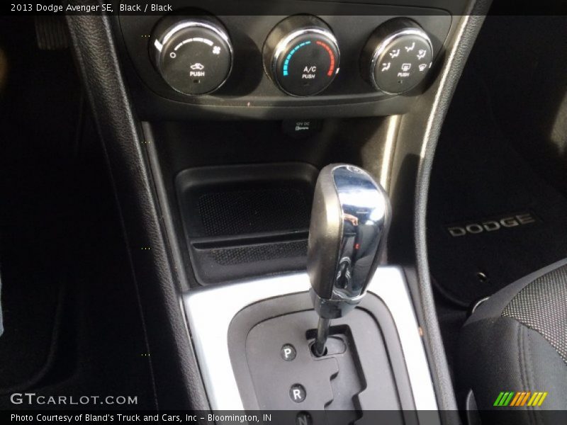 Black / Black 2013 Dodge Avenger SE