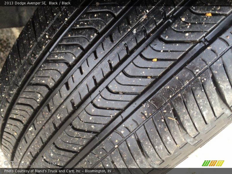 Black / Black 2013 Dodge Avenger SE