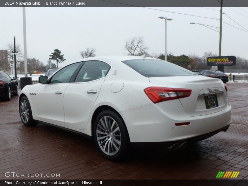 Bianco (White) / Cuoio 2014 Maserati Ghibli