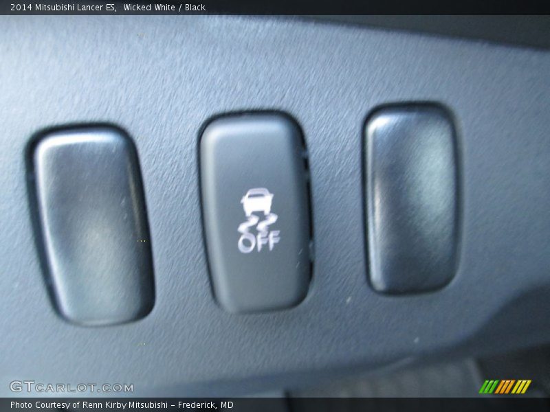 Wicked White / Black 2014 Mitsubishi Lancer ES