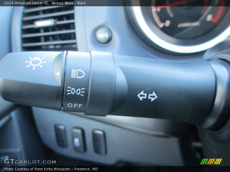 Wicked White / Black 2014 Mitsubishi Lancer ES
