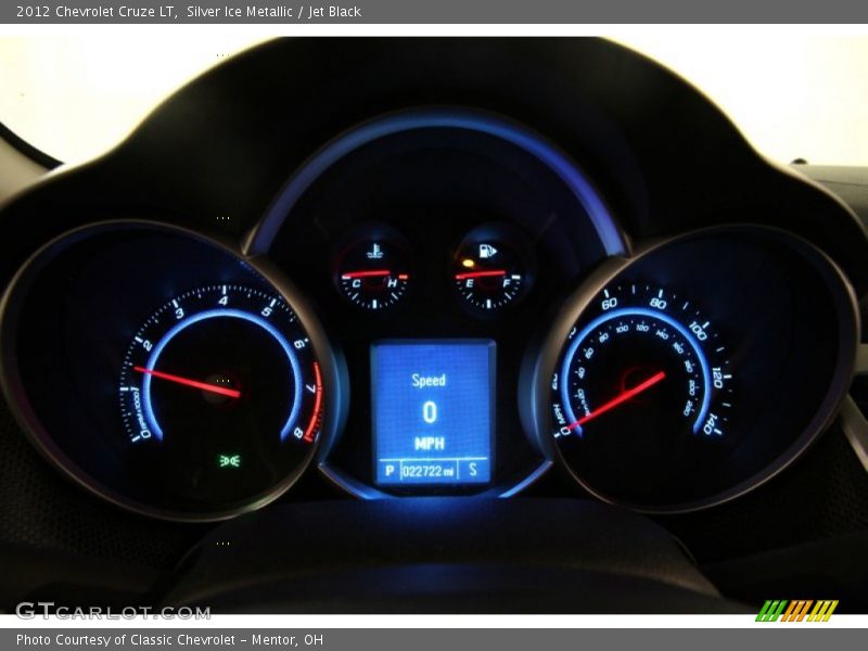 Silver Ice Metallic / Jet Black 2012 Chevrolet Cruze LT