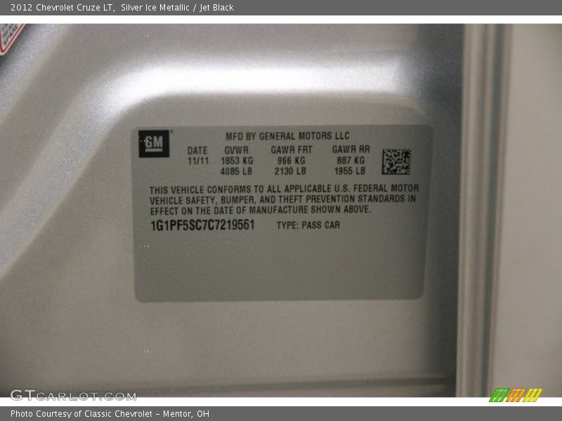 Silver Ice Metallic / Jet Black 2012 Chevrolet Cruze LT
