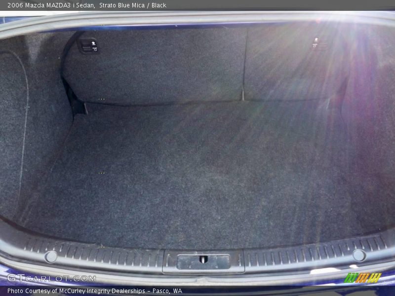 Strato Blue Mica / Black 2006 Mazda MAZDA3 i Sedan