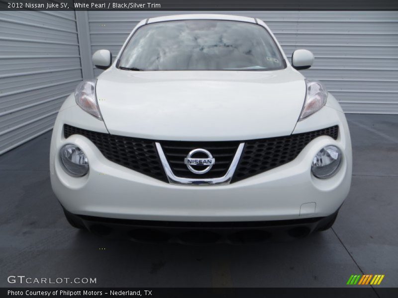 White Pearl / Black/Silver Trim 2012 Nissan Juke SV