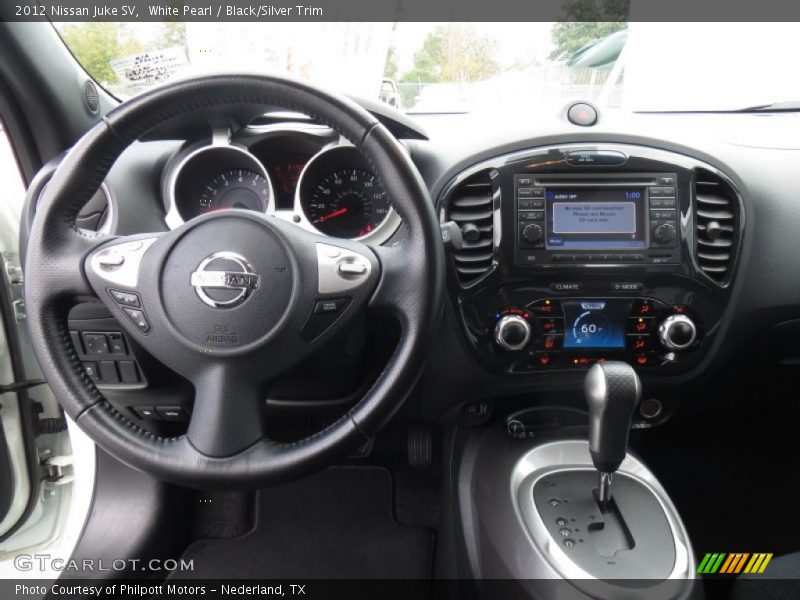 White Pearl / Black/Silver Trim 2012 Nissan Juke SV