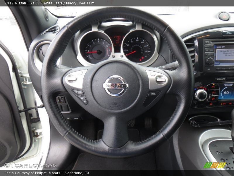 White Pearl / Black/Silver Trim 2012 Nissan Juke SV