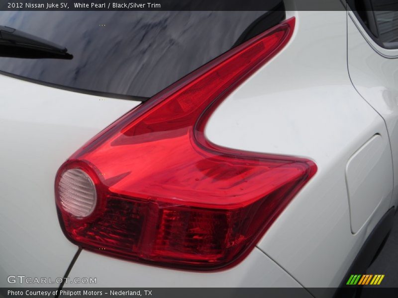 White Pearl / Black/Silver Trim 2012 Nissan Juke SV