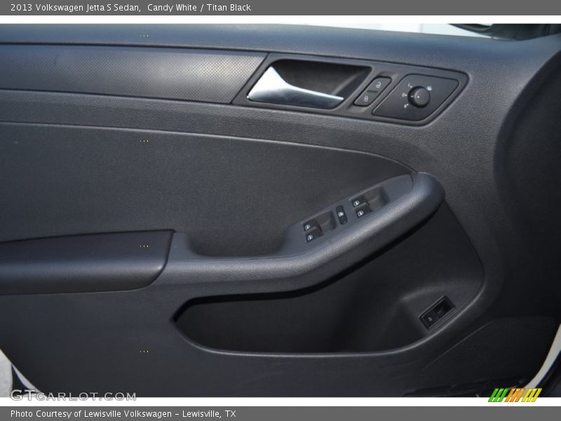 Candy White / Titan Black 2013 Volkswagen Jetta S Sedan
