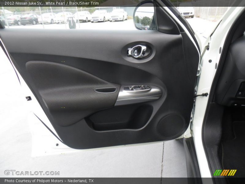White Pearl / Black/Silver Trim 2012 Nissan Juke SV