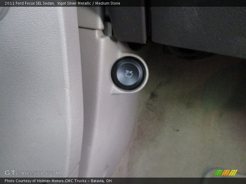 Ingot Silver Metallic / Medium Stone 2011 Ford Focus SEL Sedan