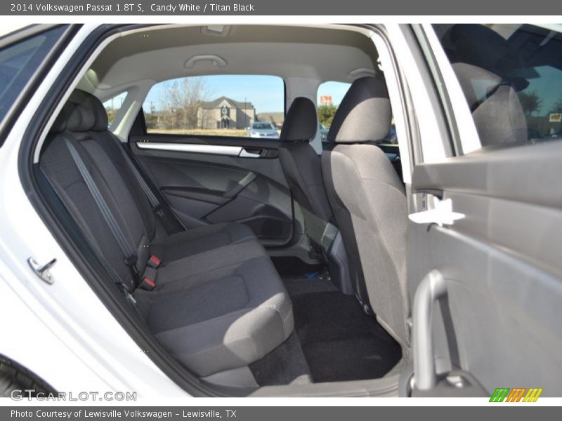 Candy White / Titan Black 2014 Volkswagen Passat 1.8T S