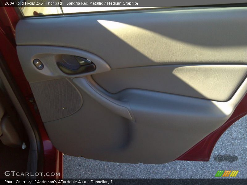 Sangria Red Metallic / Medium Graphite 2004 Ford Focus ZX5 Hatchback