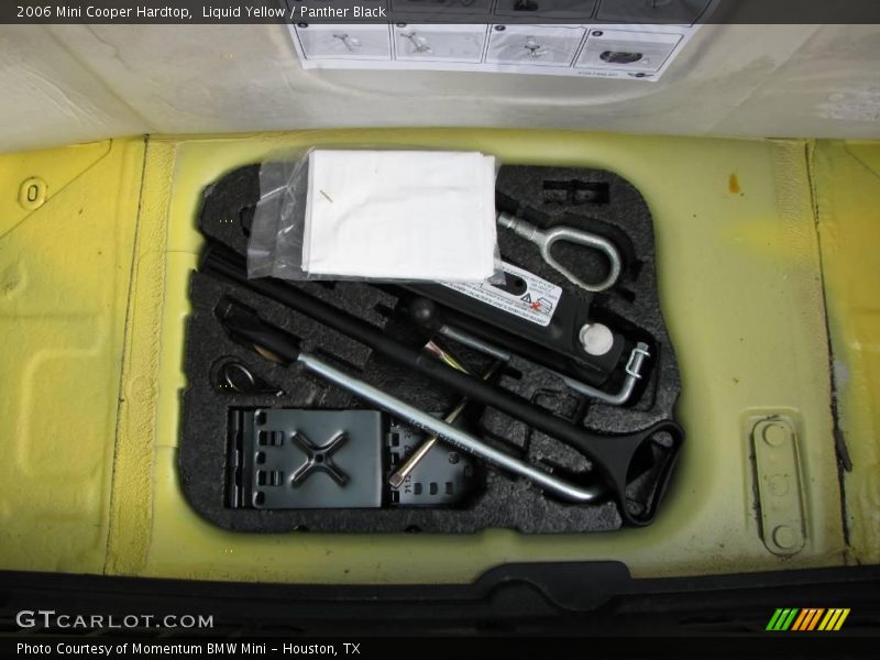 Liquid Yellow / Panther Black 2006 Mini Cooper Hardtop