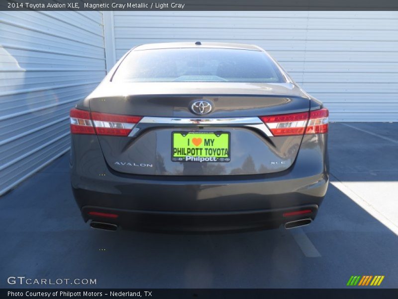 Magnetic Gray Metallic / Light Gray 2014 Toyota Avalon XLE