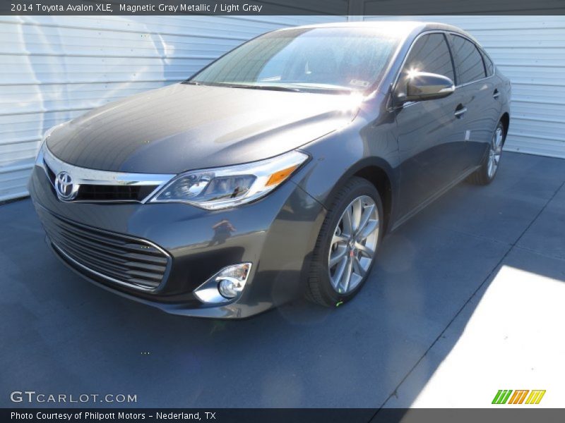 Magnetic Gray Metallic / Light Gray 2014 Toyota Avalon XLE