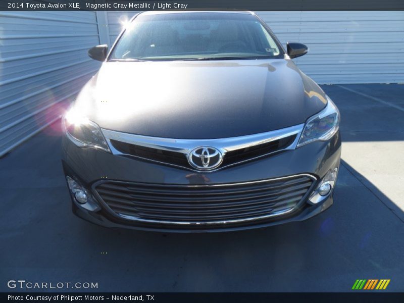 Magnetic Gray Metallic / Light Gray 2014 Toyota Avalon XLE