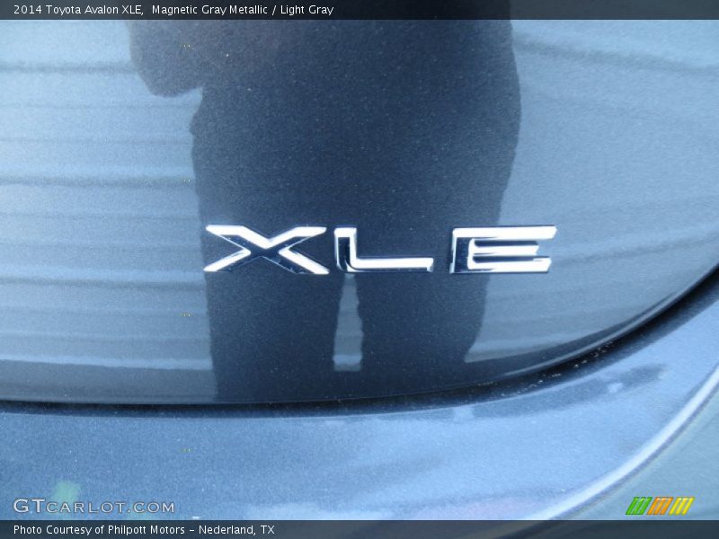 Magnetic Gray Metallic / Light Gray 2014 Toyota Avalon XLE
