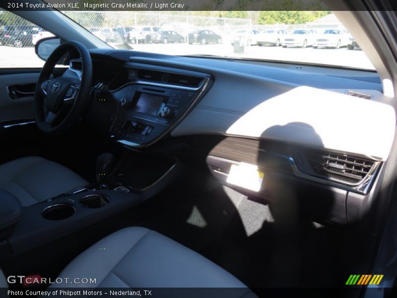 Magnetic Gray Metallic / Light Gray 2014 Toyota Avalon XLE