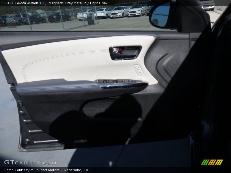 Magnetic Gray Metallic / Light Gray 2014 Toyota Avalon XLE