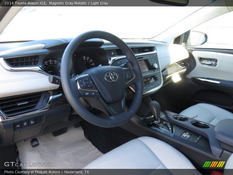 Magnetic Gray Metallic / Light Gray 2014 Toyota Avalon XLE