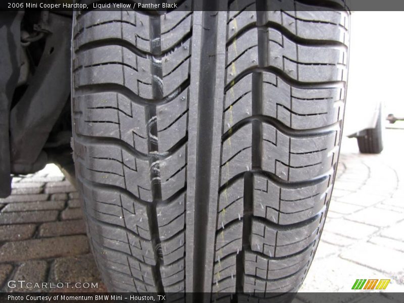 Liquid Yellow / Panther Black 2006 Mini Cooper Hardtop