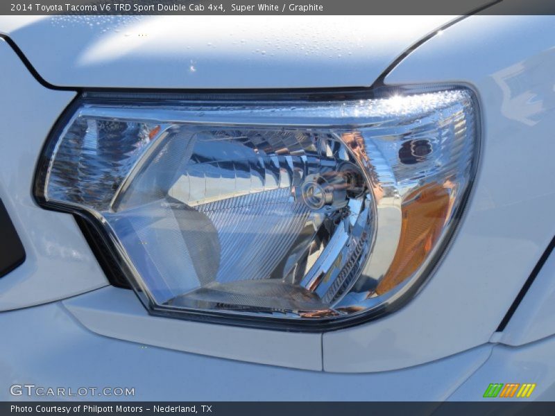 Super White / Graphite 2014 Toyota Tacoma V6 TRD Sport Double Cab 4x4