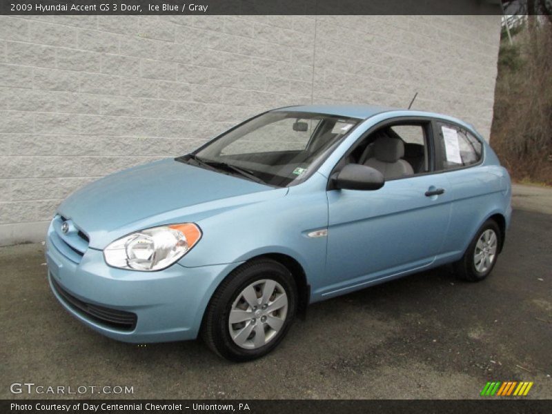 Front 3/4 View of 2009 Accent GS 3 Door