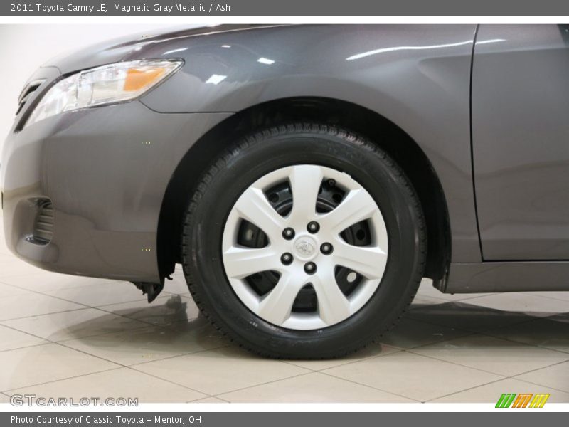 Magnetic Gray Metallic / Ash 2011 Toyota Camry LE