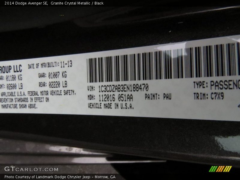 Granite Crystal Metallic / Black 2014 Dodge Avenger SE