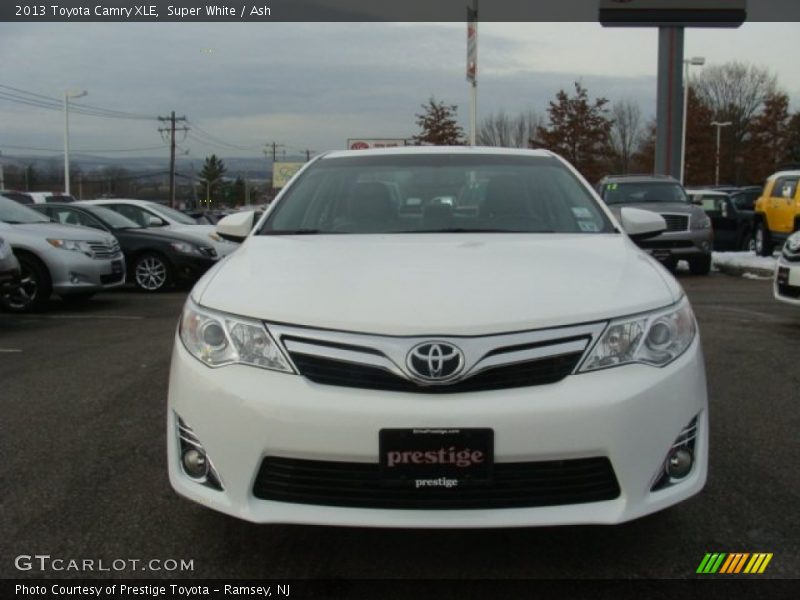 Super White / Ash 2013 Toyota Camry XLE