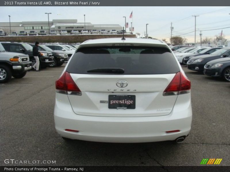 Blizzard White Pearl / Ivory 2013 Toyota Venza LE AWD