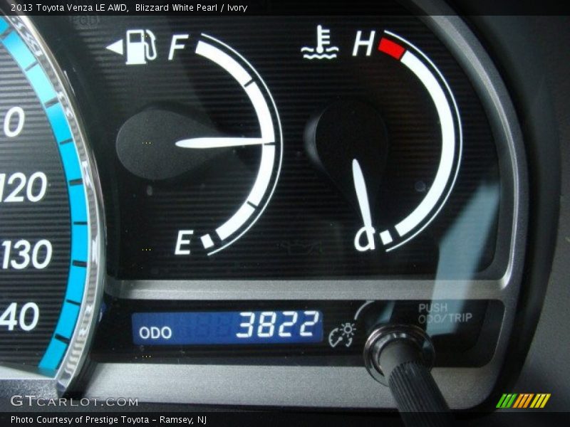 Blizzard White Pearl / Ivory 2013 Toyota Venza LE AWD