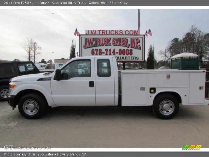 Oxford White / Steel Gray 2011 Ford F250 Super Duty XL SuperCab Utility Truck