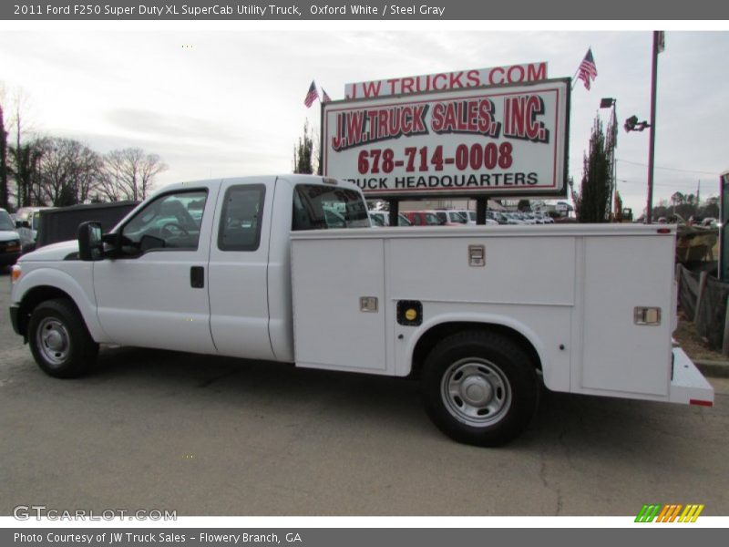 Oxford White / Steel Gray 2011 Ford F250 Super Duty XL SuperCab Utility Truck