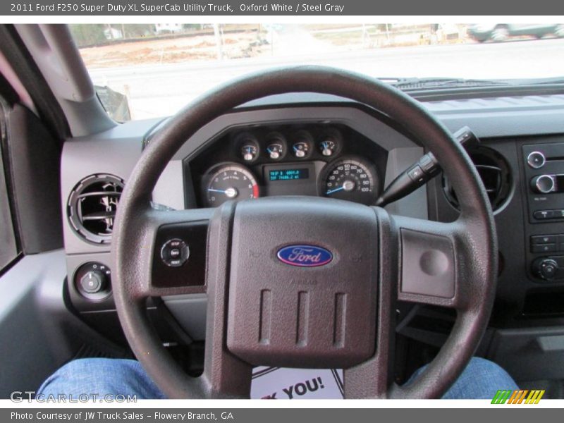 Oxford White / Steel Gray 2011 Ford F250 Super Duty XL SuperCab Utility Truck