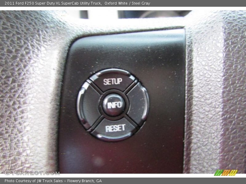 Oxford White / Steel Gray 2011 Ford F250 Super Duty XL SuperCab Utility Truck