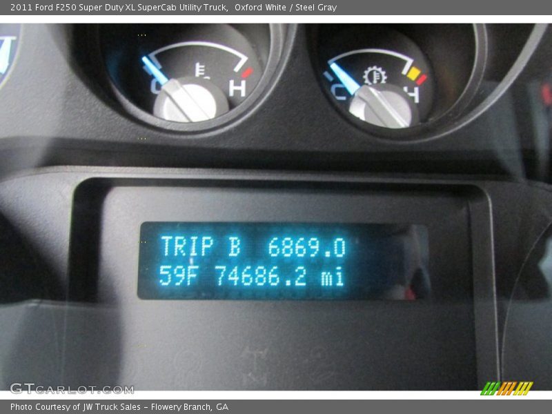 Oxford White / Steel Gray 2011 Ford F250 Super Duty XL SuperCab Utility Truck