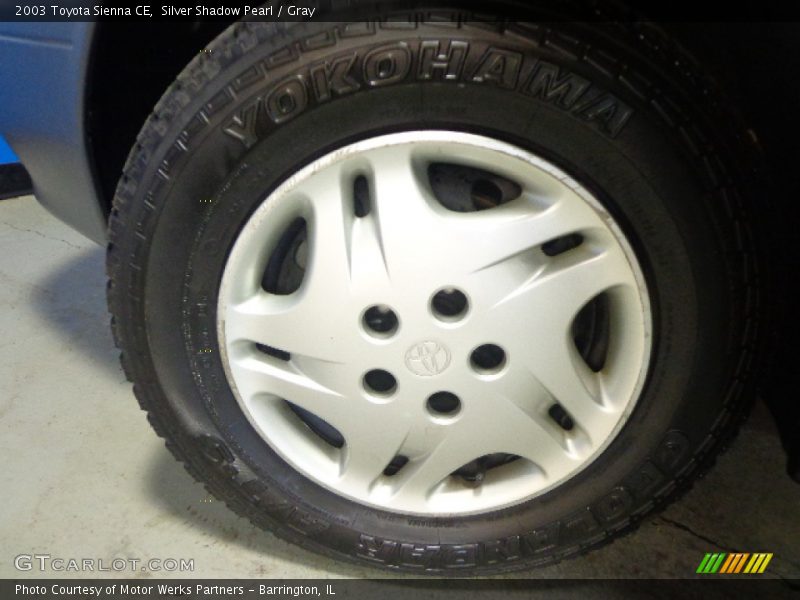 Silver Shadow Pearl / Gray 2003 Toyota Sienna CE