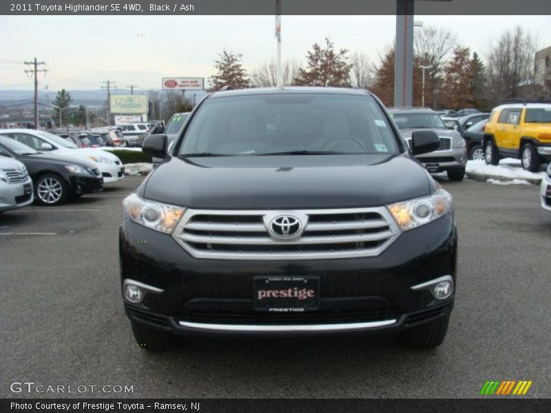 Black / Ash 2011 Toyota Highlander SE 4WD