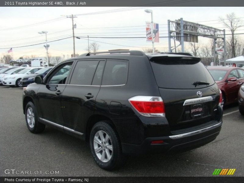 Black / Ash 2011 Toyota Highlander SE 4WD