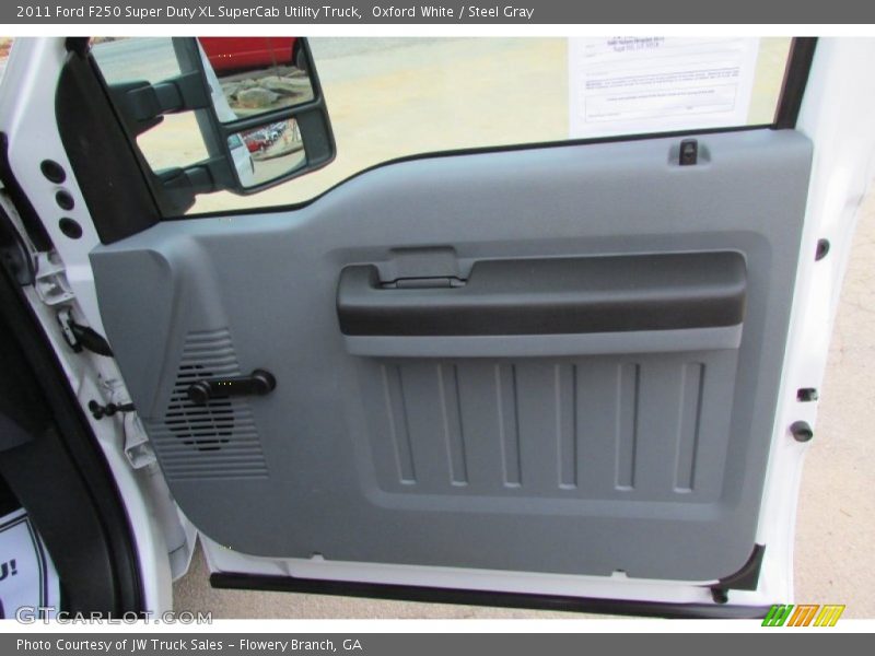 Oxford White / Steel Gray 2011 Ford F250 Super Duty XL SuperCab Utility Truck