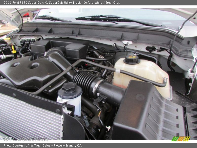 Oxford White / Steel Gray 2011 Ford F250 Super Duty XL SuperCab Utility Truck