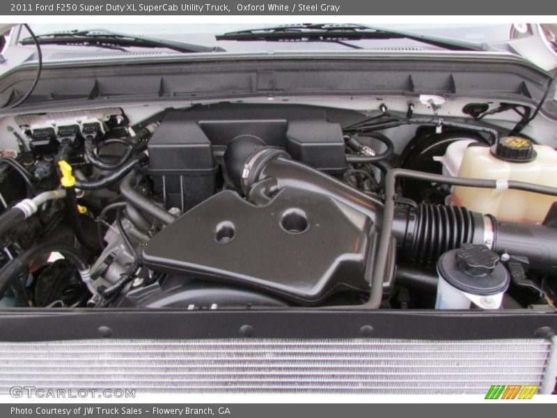 Oxford White / Steel Gray 2011 Ford F250 Super Duty XL SuperCab Utility Truck