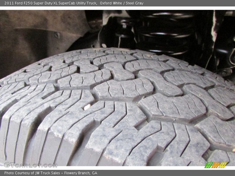 Oxford White / Steel Gray 2011 Ford F250 Super Duty XL SuperCab Utility Truck
