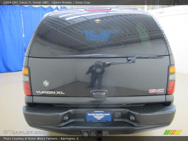 Carbon Metallic / Stone Gray 2004 GMC Yukon XL Denali AWD