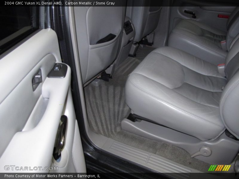 Carbon Metallic / Stone Gray 2004 GMC Yukon XL Denali AWD