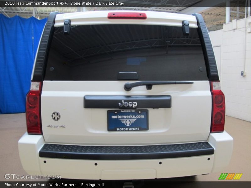 Stone White / Dark Slate Gray 2010 Jeep Commander Sport 4x4